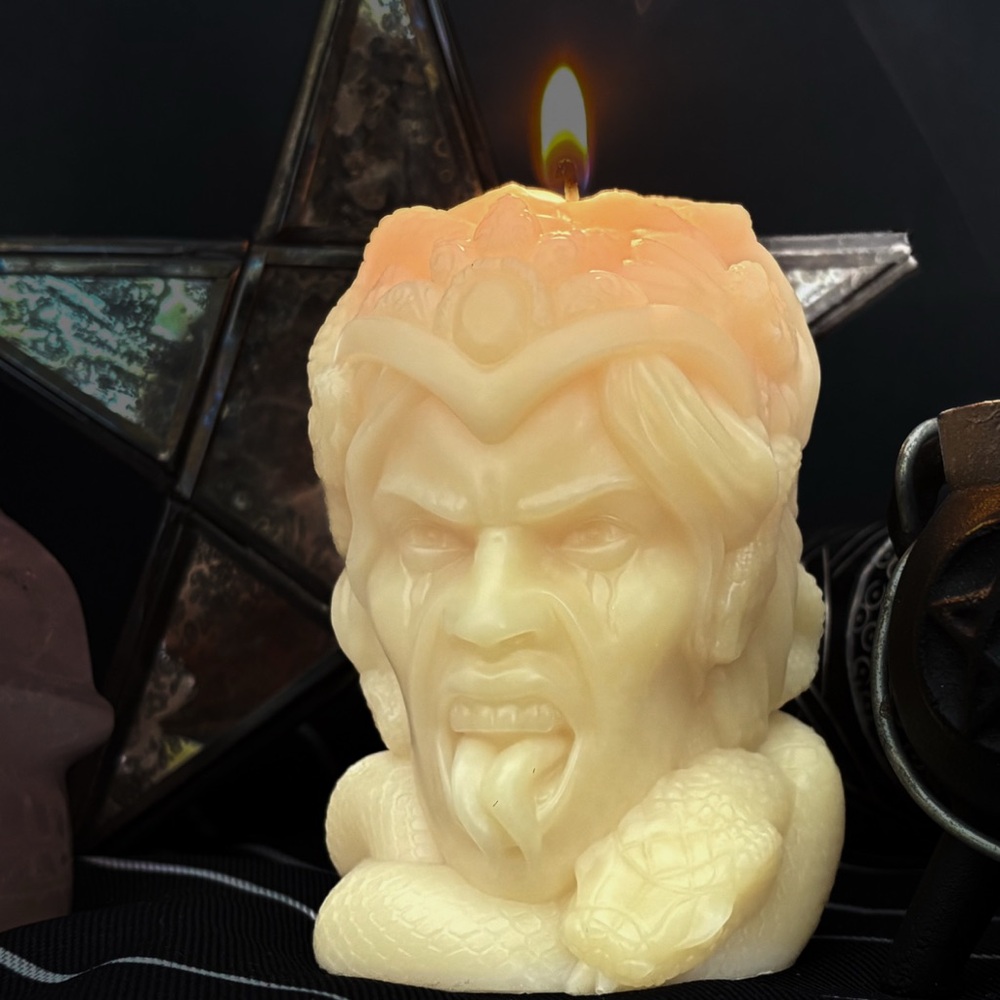 Medusa candle